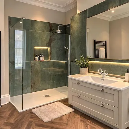 Ferienhaus Centre Amazing Georgian Townhouse