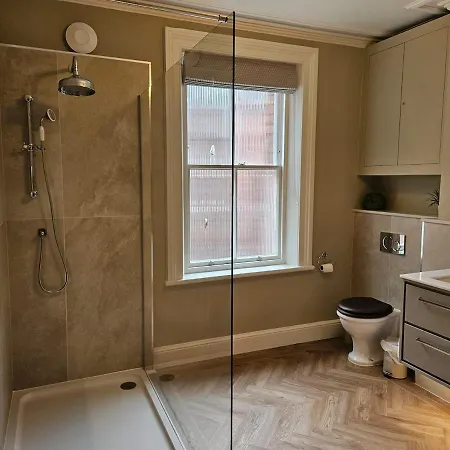 Centre Amazing Georgian Townhouse 度假居 *