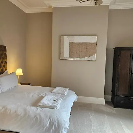 Centre Amazing Georgian Townhouse 度假居 卡莱尔